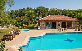 Doga Apartments